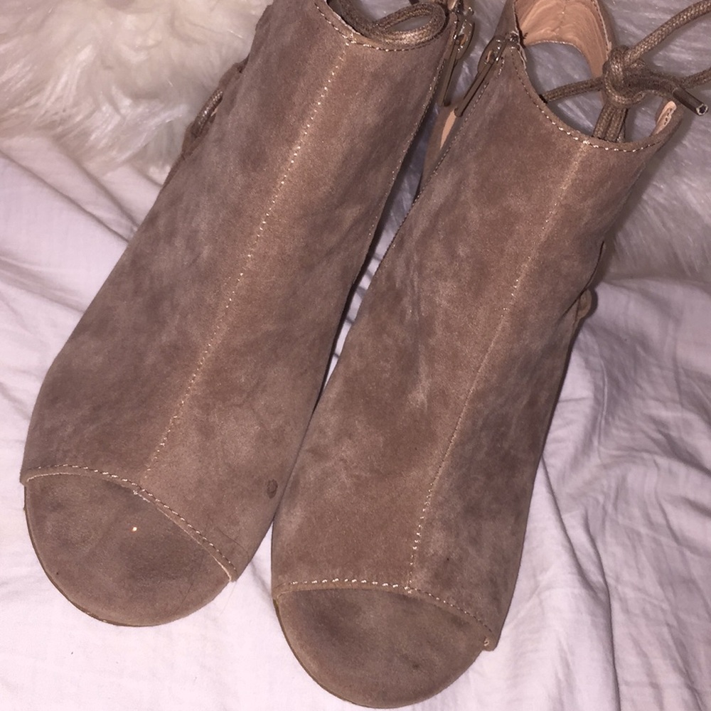 Booties size 7.5‼️